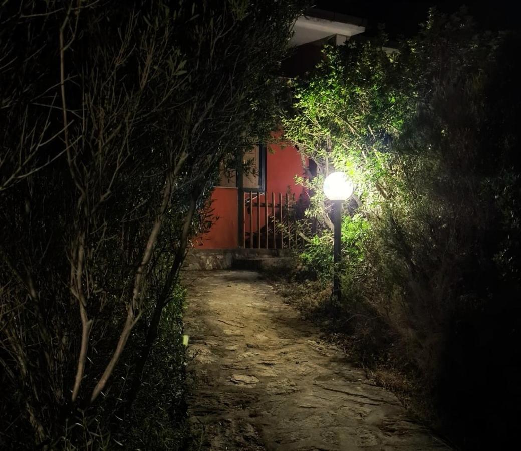 Casette Del Maestrale E Dello Scirocco Sant'Antioco Bagian luar foto